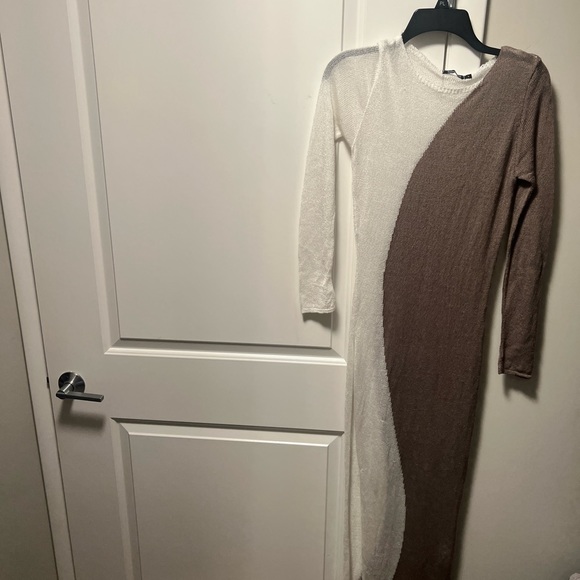 SHEER KNIT CONTRAST SLIT MAXI BEACH DRESS - Picture 6 of 8